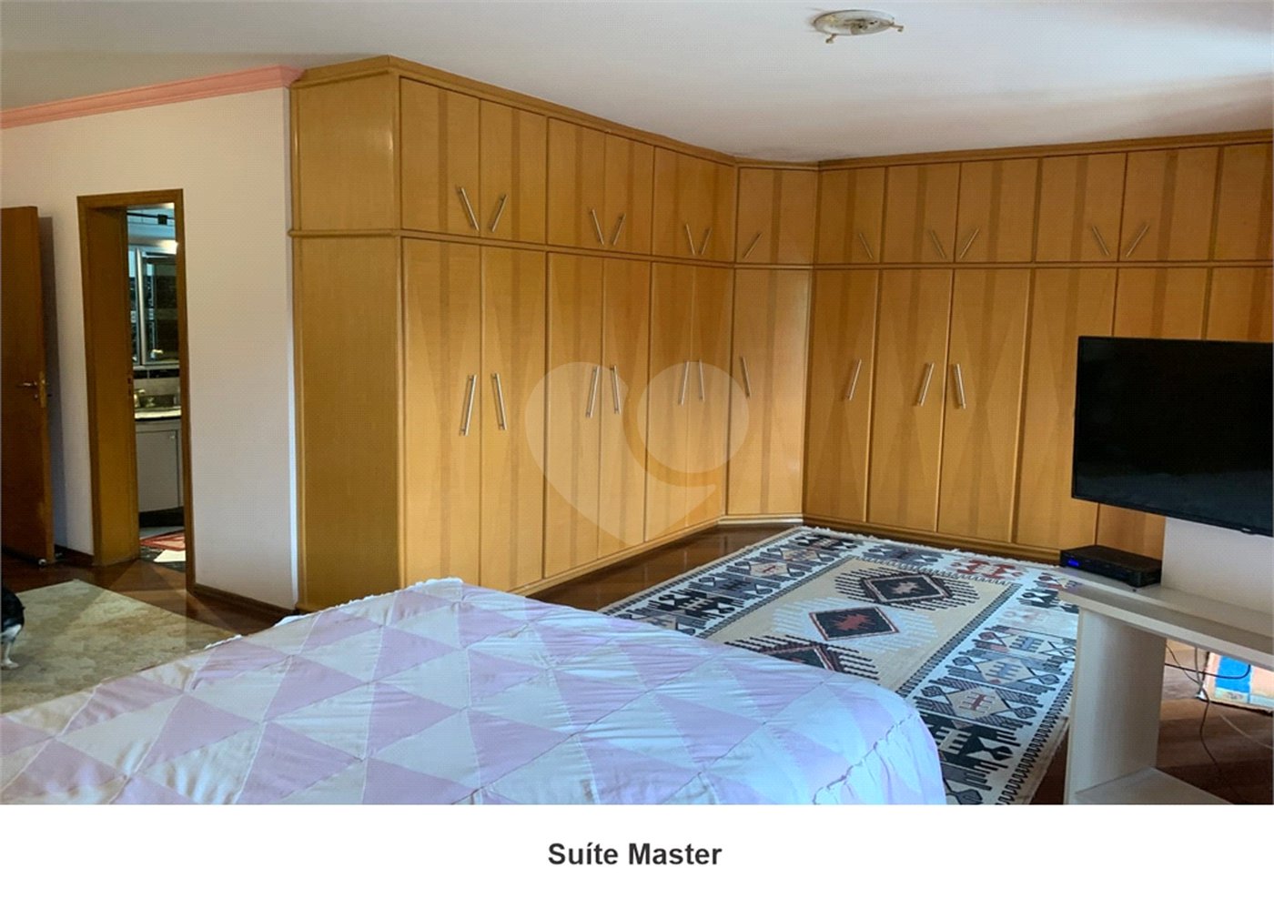 Casa à venda com 4 quartos, sendo 2 suítes, no condomínio Aruã, Mogi das Cruzes - SP