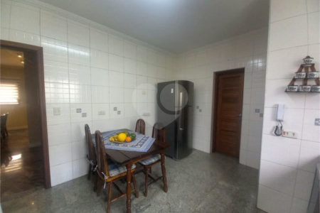 Casa à venda com 5 quartos, sendo 2 suítes, no condomínio Vinhas da Vista Alegre - Lado Sede, Vinhedo - SP
