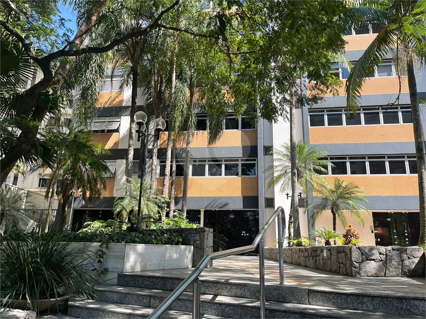 Apartamento à venda com 2 quartos, sendo 1 suíte,  em Itaim Bibi, São Paulo, SP