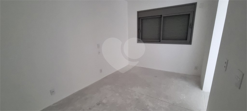 Apartamento à venda com 3 suítes em Moema, São Paulo, SP