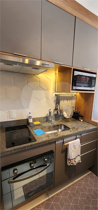 Apartamento à venda ou para alugar com 1 suíte em República, São Paulo, SP
