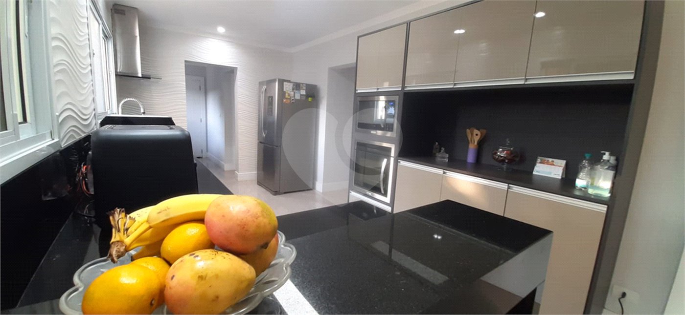Casa à venda com 4 suítes no condomínio Suíça da Cantareira, Mairiporã - SP