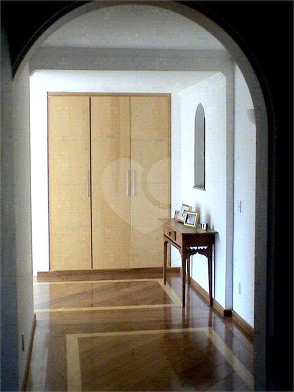 Casa à venda com 6 quartos, sendo 5 suítes, no condomínio São Joaquim, Vinhedo - SP