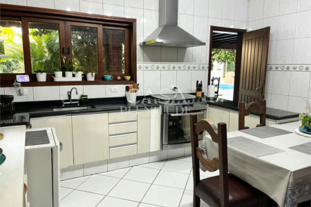 Casa em condomínio à venda com 3 quartos, sendo 1 suíte,  em Itapecerica, Salto, SP