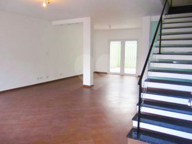 Casa à venda com 4 quartos, sendo 2 suítes,  em Moema, São Paulo, SP