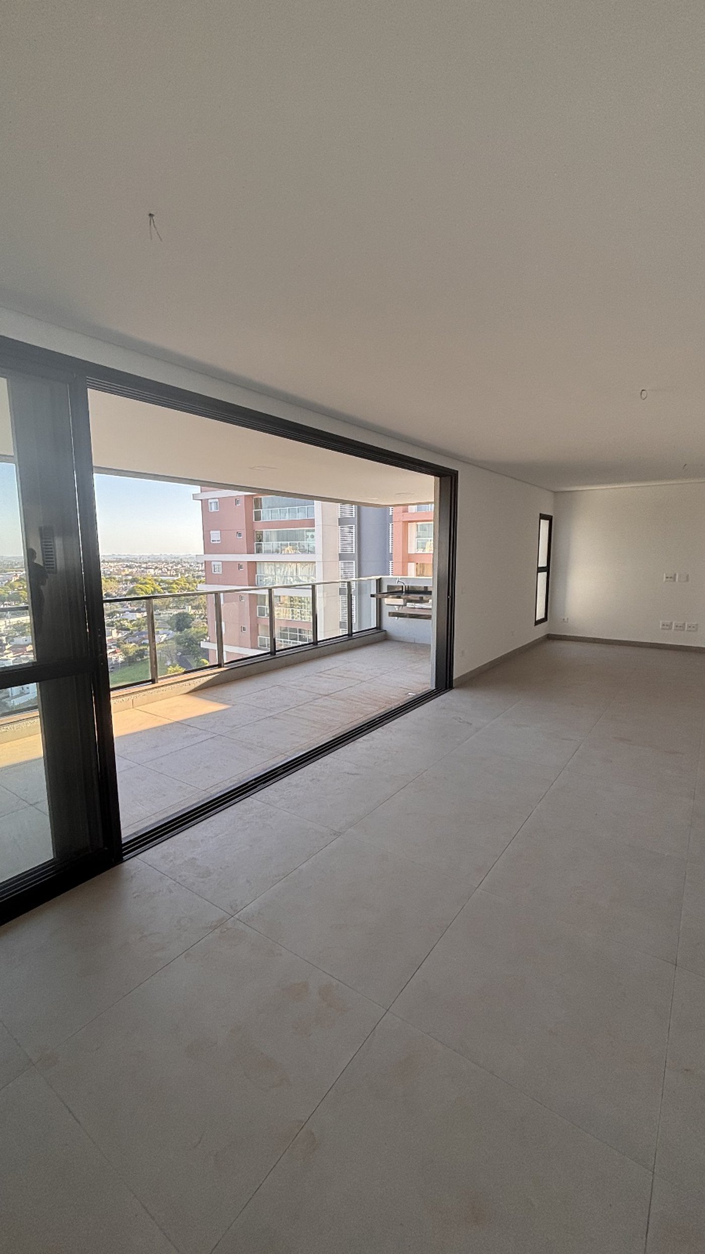 Apartamento à venda com 3 suítes em Edifício Majestic, Presidente Prudente, SP