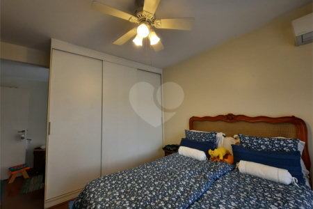 Casa à venda com 4 suítes no condomínio Las Cumbres, São Paulo - SP