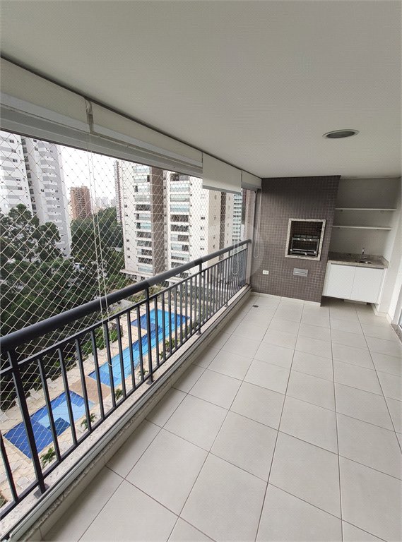 Apartamento à venda ou para alugar com 3 quartos, sendo 1 suíte,  em Parque Reboucas, São Paulo, SP