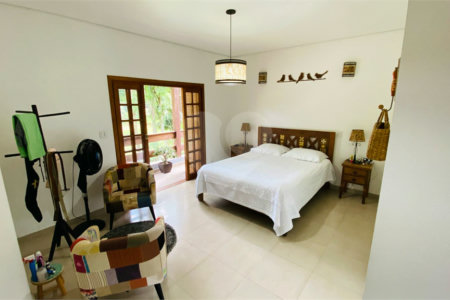 Casa à venda com 3 suítes em Dos Finco, São Bernardo do Campo, SP