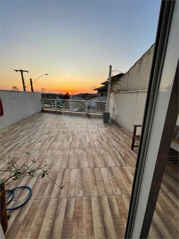 Casa à venda com 3 suítes no condomínio Residencial Rubi, Mogi das Cruzes - SP