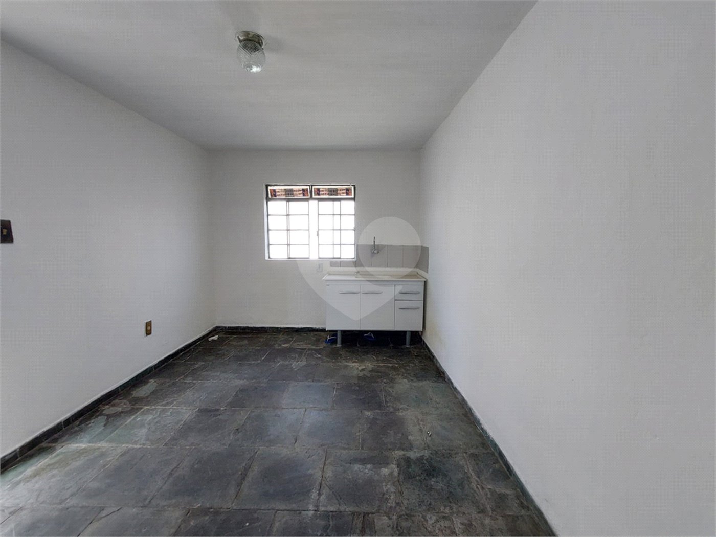 Casa à venda com 2 quartos, sendo 1 suíte, em Vila Barão, Sorocaba, SP
