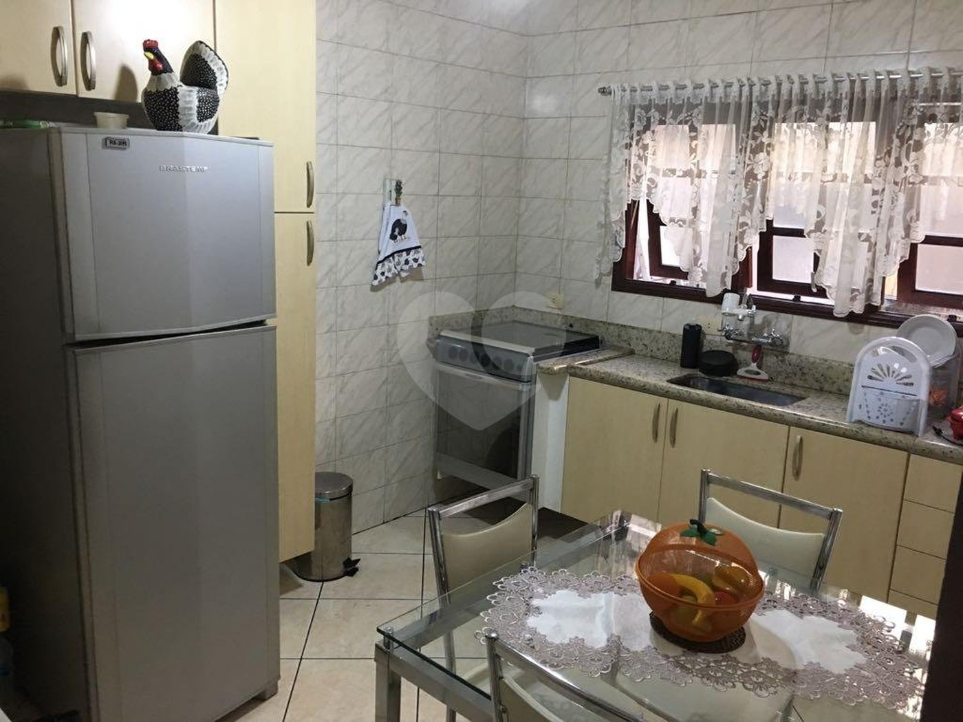 Casa à venda com 3 quartos, sendo 1 suíte, no condomínio Sobrado, São Paulo - SP