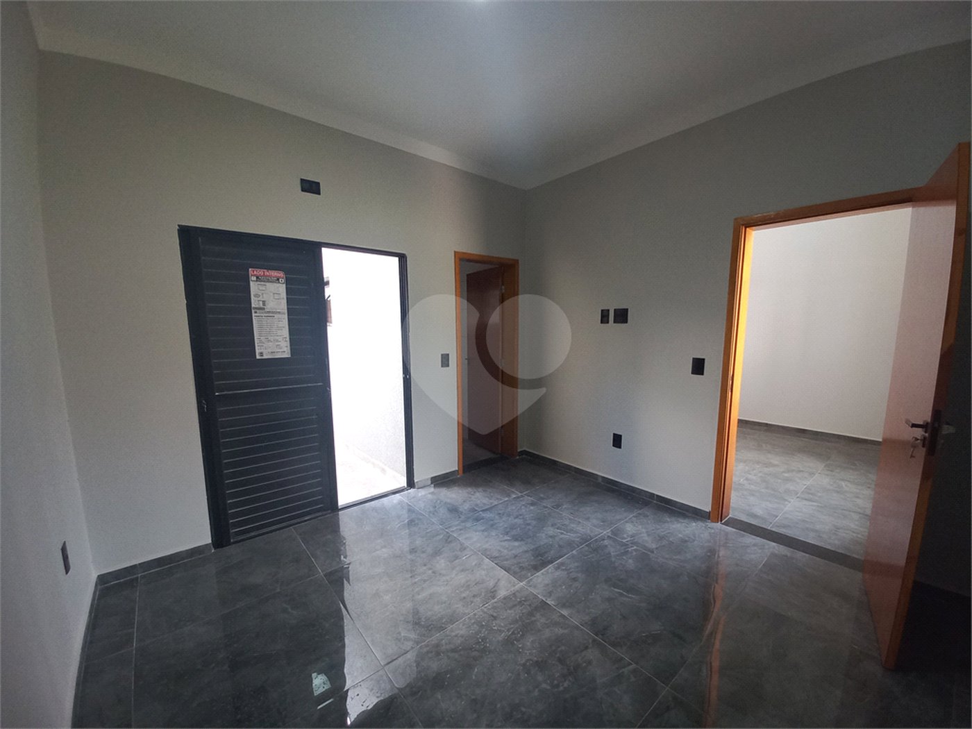 Casa à venda com 3 quartos, sendo 1 suíte, no condomínio Horto Florestal Villagio, Sorocaba - SP