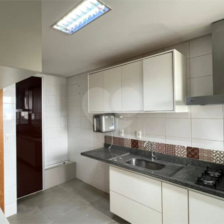 Apartamento à venda com 3 quartos, sendo 1 suíte, no Centro-norte, Cuiabá, MT