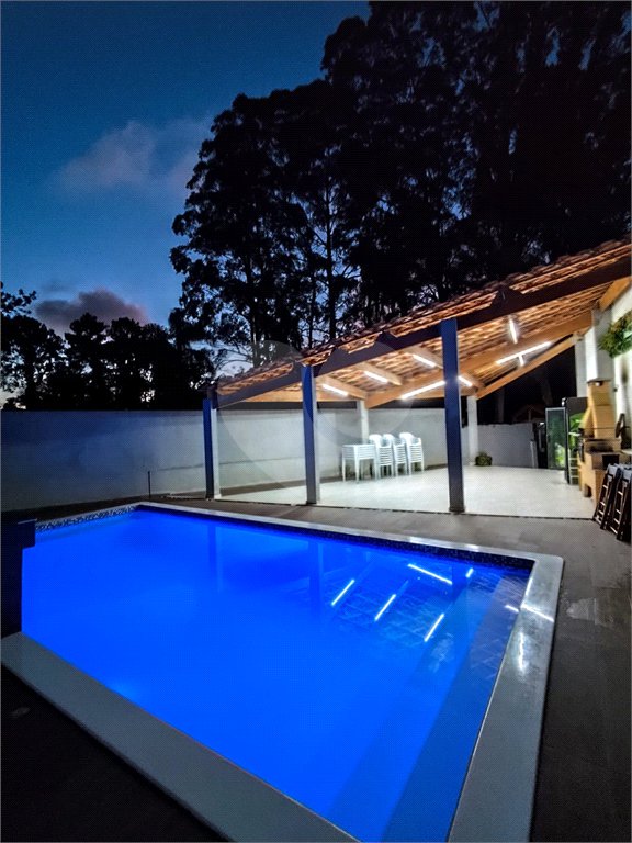 Casa à venda com 3 quartos, sendo 1 suíte, no condomínio Caconde, São Bernardo do Campo - SP