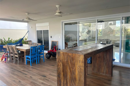 Casa à venda com 3 suítes no condomínio Terras de Lucas, Sorocaba - SP