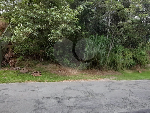 Terreno à venda no condomínio Alpes da Cantareira, Mairiporã - SP
