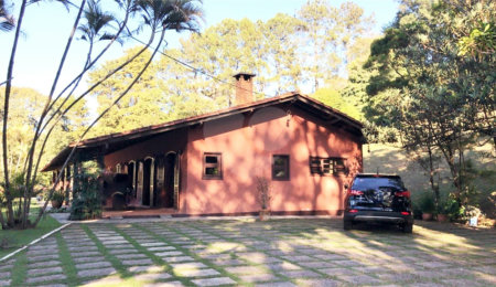 Casa em condomínio à venda ou para alugar com 4 quartos, sendo 2 suítes,  em Caixa D´água, Vinhedo, SP