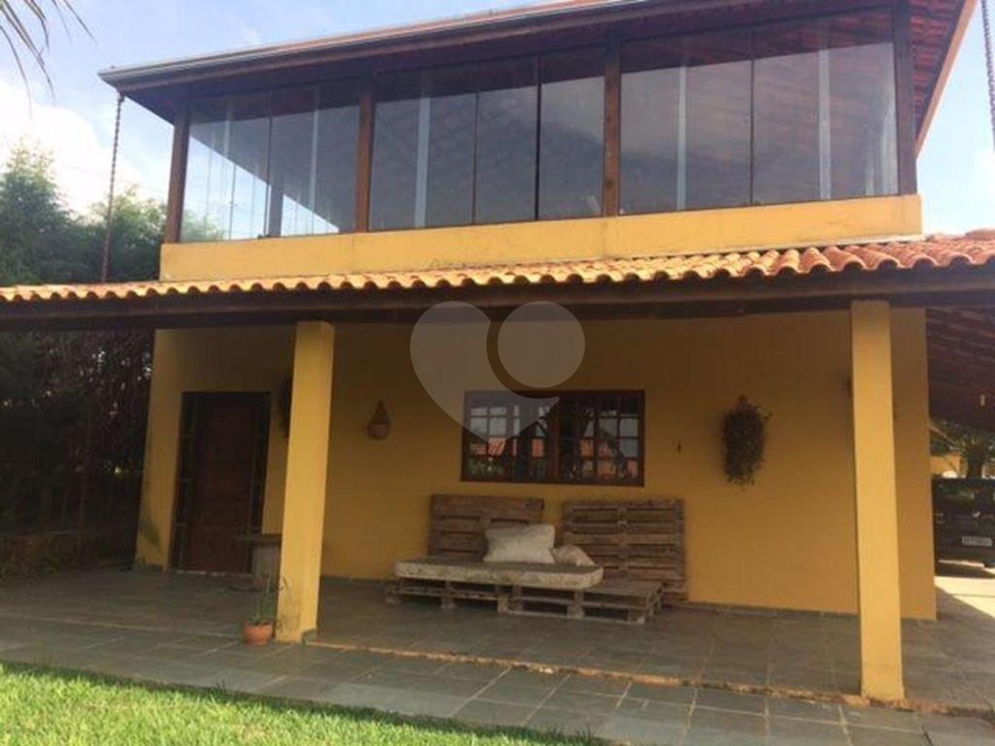 Casa à venda com 6 quartos, sendo 4 suítes, no condomínio Cond Riacho Fundo, Araçoiaba da Serra - SP