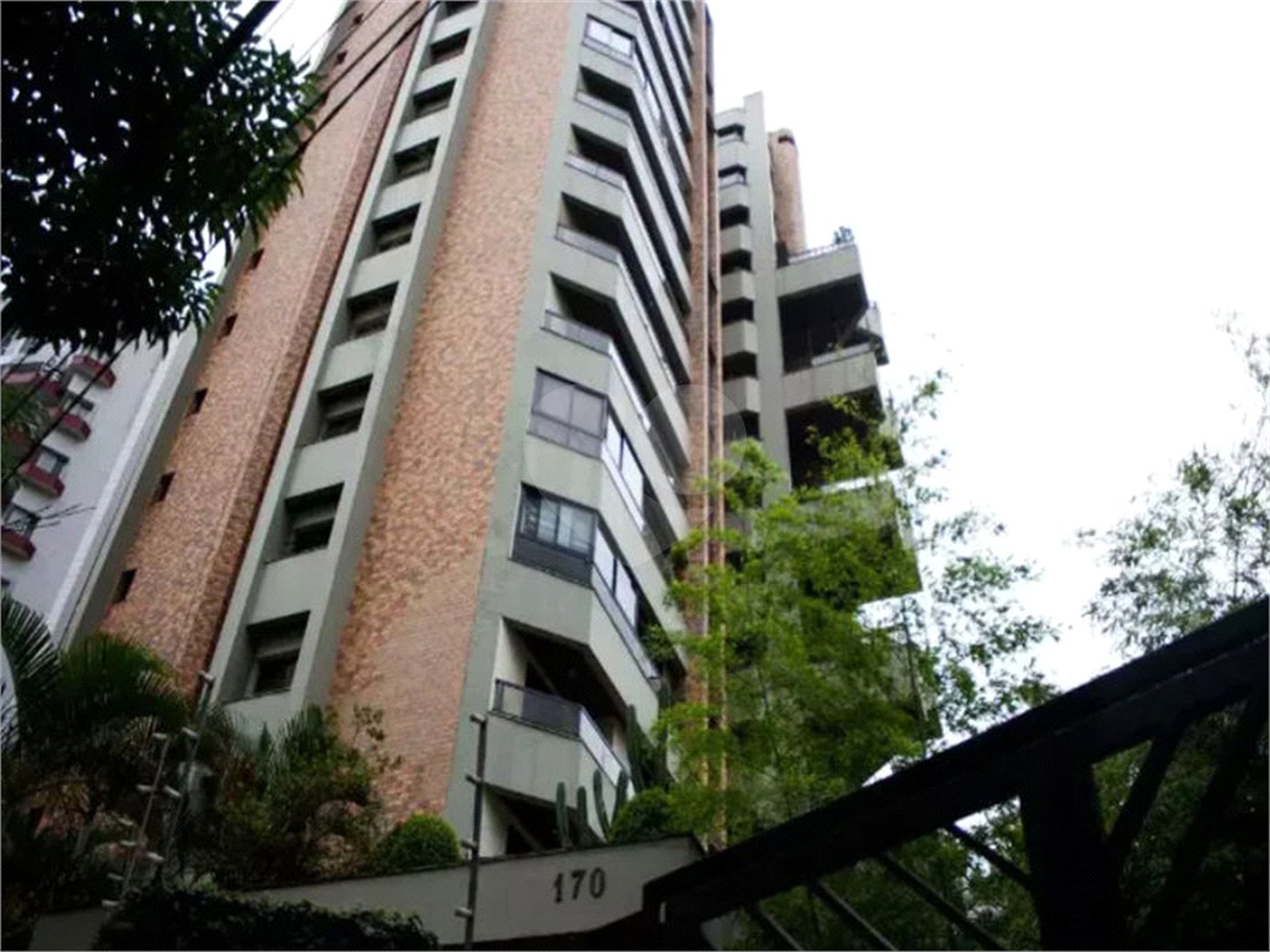 Apartamento para alugar com 4 quartos, sendo 2 suítes, em Vila Andrade, São Paulo, SP