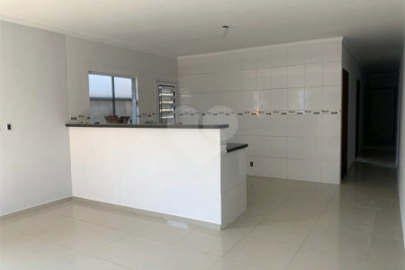 Sobrado à venda com 3 quartos, sendo 1 suíte, em Nova Cerejeira, Atibaia, SP