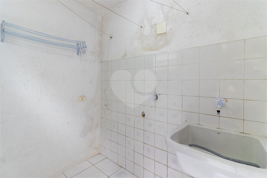 Sobrado à venda com 3 quartos, sendo 1 suíte,  em Real Parque, São Paulo, SP