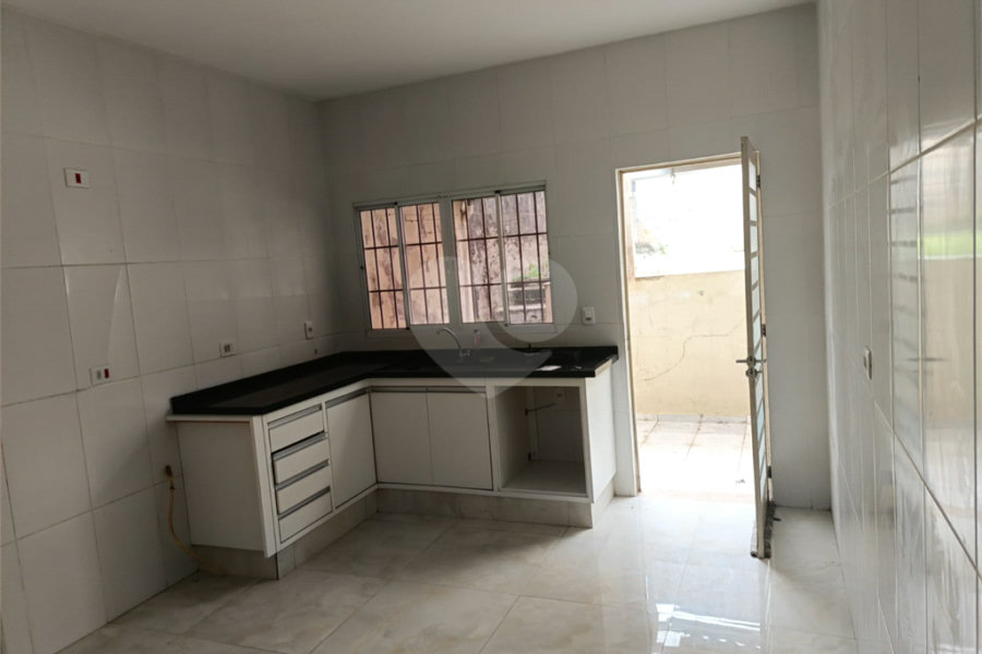 Casa à venda com 2 quartos em Capoavinha, Mairiporã, SP