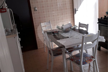 Casa Térrea à venda com 5 quartos no Centro, Atibaia, SP