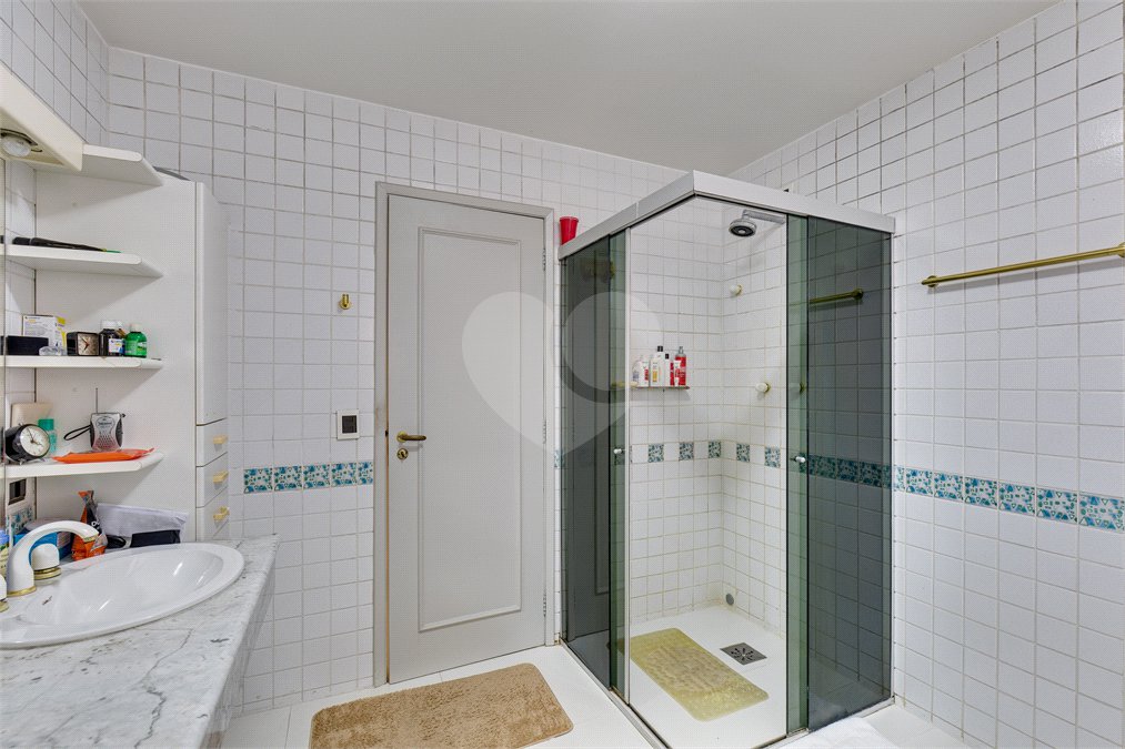 Sobrado à venda com 3 quartos, sendo 2 suítes,  em Alto da Boa Vista, São Paulo, SP