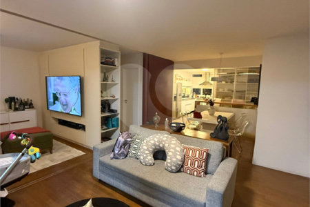 Apartamento à venda com 3 quartos, sendo 2 suítes,  em Vila Andrade, São Paulo, SP