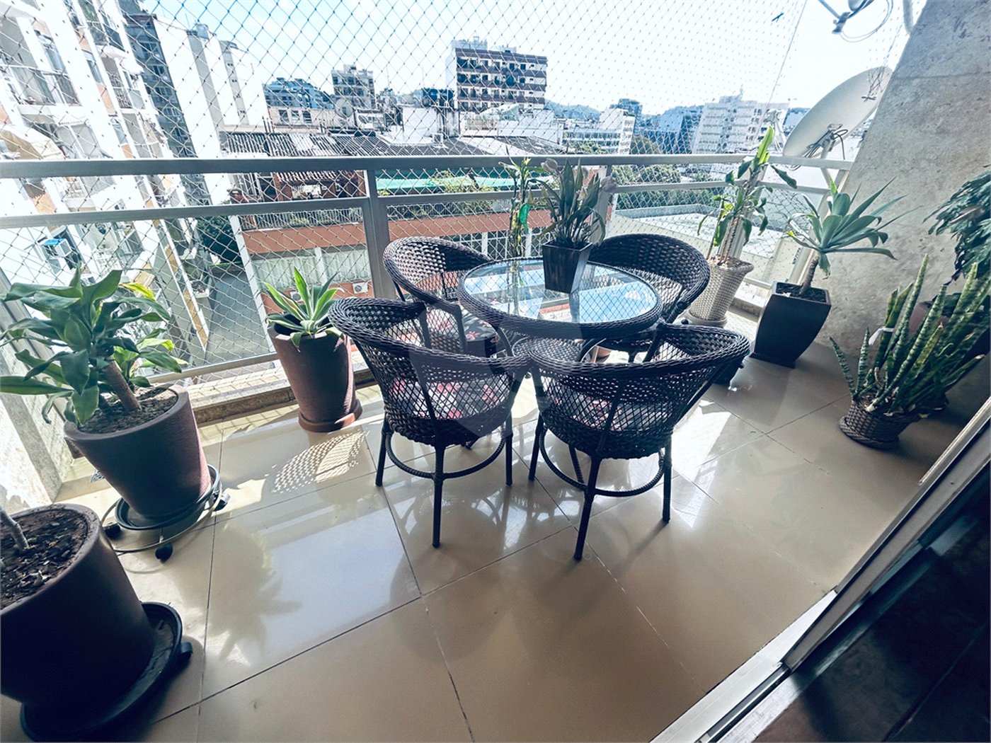 Apartamento à venda com 4 quartos, sendo 1 suíte, em Tijuca, Rio de Janeiro, RJ