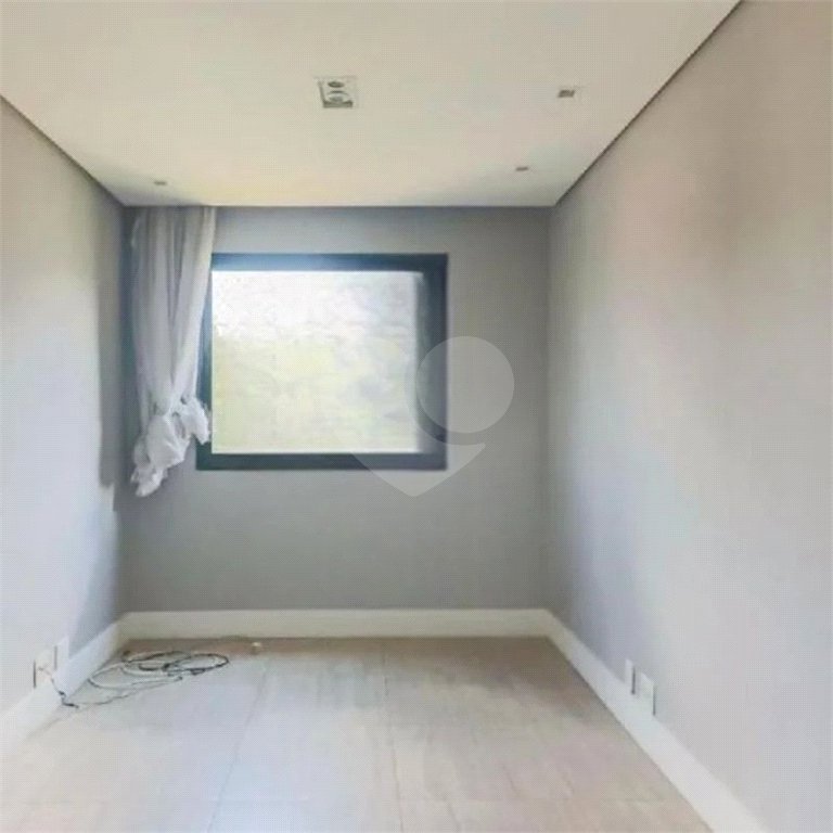 Apartamento à venda com 3 quartos, sendo 1 suíte,  em Cidade São Francisco, São Paulo, SP