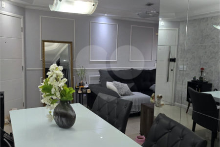 Apartamento de 3 quartos, com garagem, á venda no Cambuci