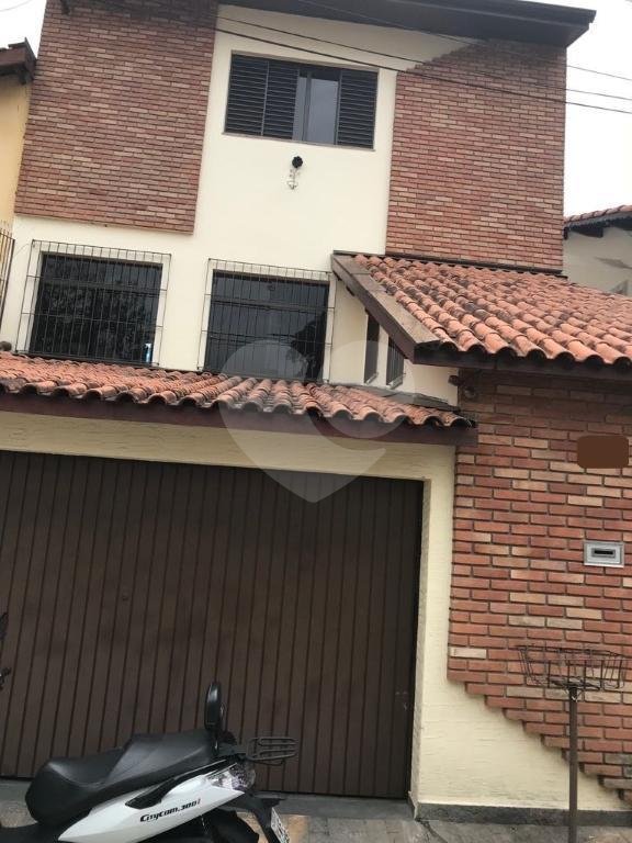 Sobrado imponente à venda no Jardim Leonor de Barros