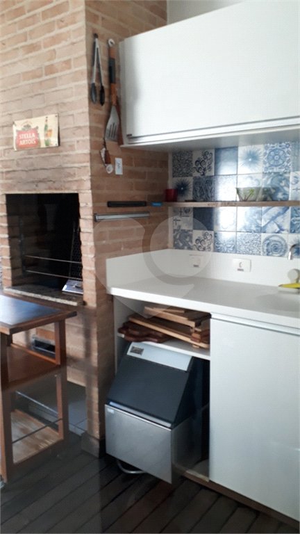 Casa à venda com 4 quartos, sendo 3 suítes, no condomínio Residencial Vila Esmeralda, São Sebastião - SP
