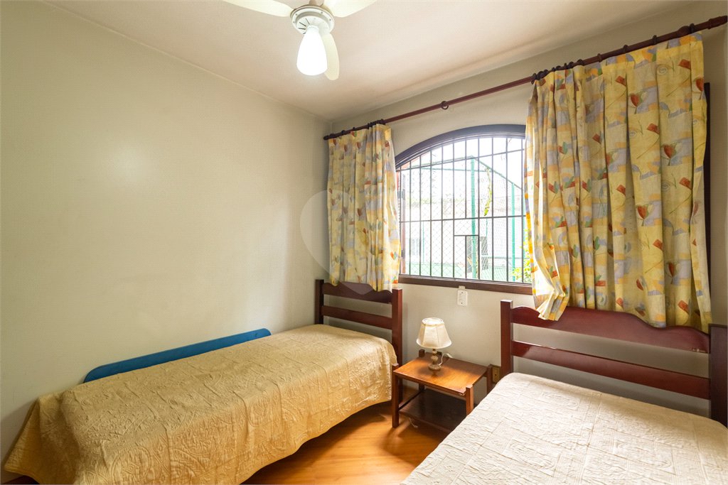 Casa à venda com 4 quartos, sendo 2 suítes, em Campo Belo, São Paulo, SP