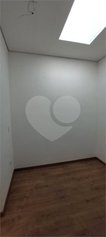 Casa à venda com 4 suítes no condomínio Figueira Garden, Atibaia - SP