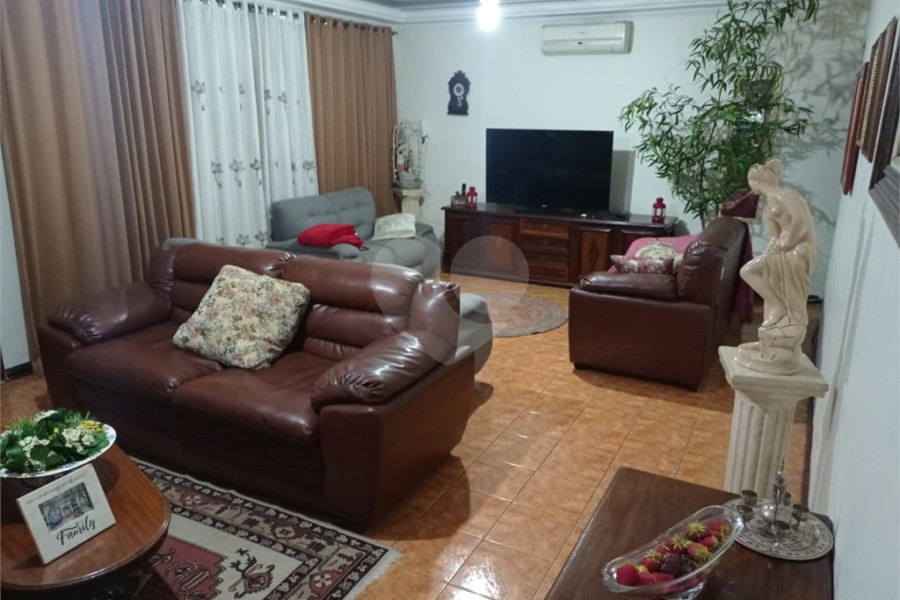 Casa à venda com 5 suítes em Vila Medeiros, São Paulo, SP
