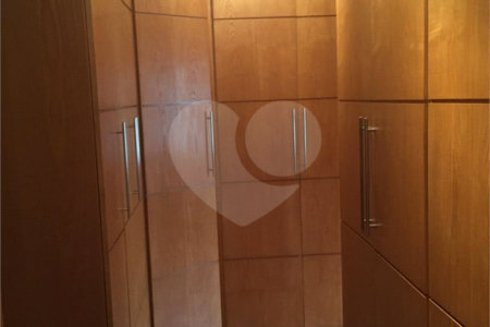 Casa à venda com 4 quartos, sendo 2 suítes, no condomínio Residencial Morumbi, São Paulo - SP