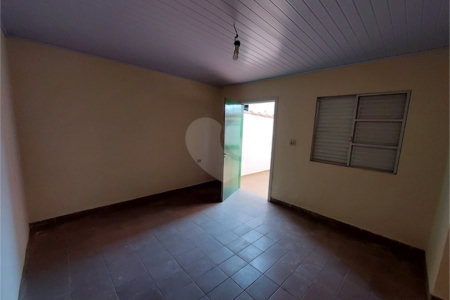 Sobrado à venda com 3 quartos em Vila Gumercindo, São Paulo, SP