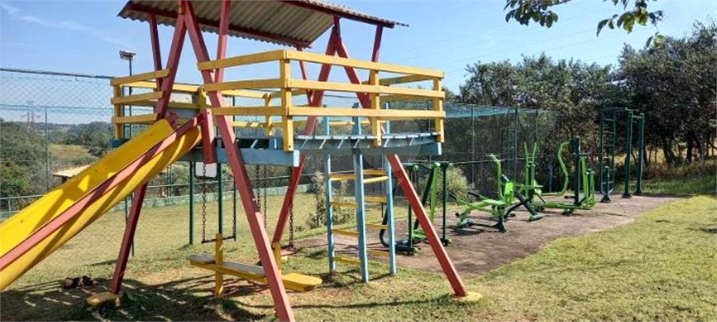 Terreno à venda no condomínio Bosque dos Cambarás, Valinhos - SP