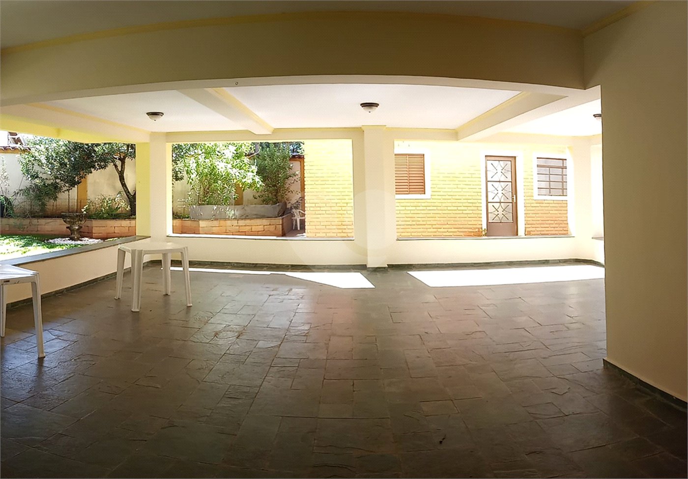 Casa à venda ou para alugar com 5 suítes no condomínio Vilage Zuleika Jabour, Salto - SP