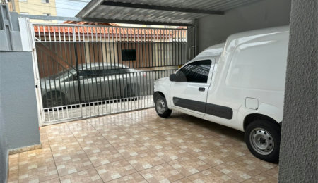 Casa à venda com 2 quartos, sendo 1 suíte,  em Jardim das Indústrias, São José dos Campos, SP