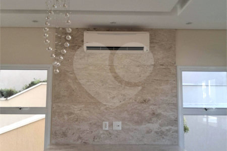 Casa à venda com 3 suítes no condomínio Portal do Jequitibá, Valinhos - SP