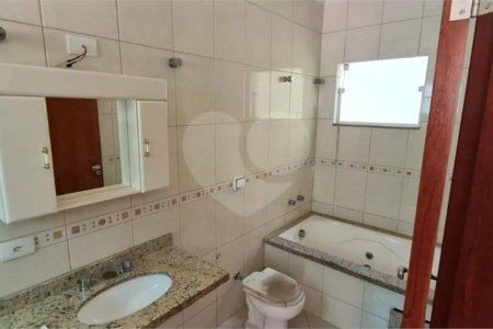 Casa à venda com 4 quartos, sendo 2 suítes, em Vila Nair, São Paulo, SP