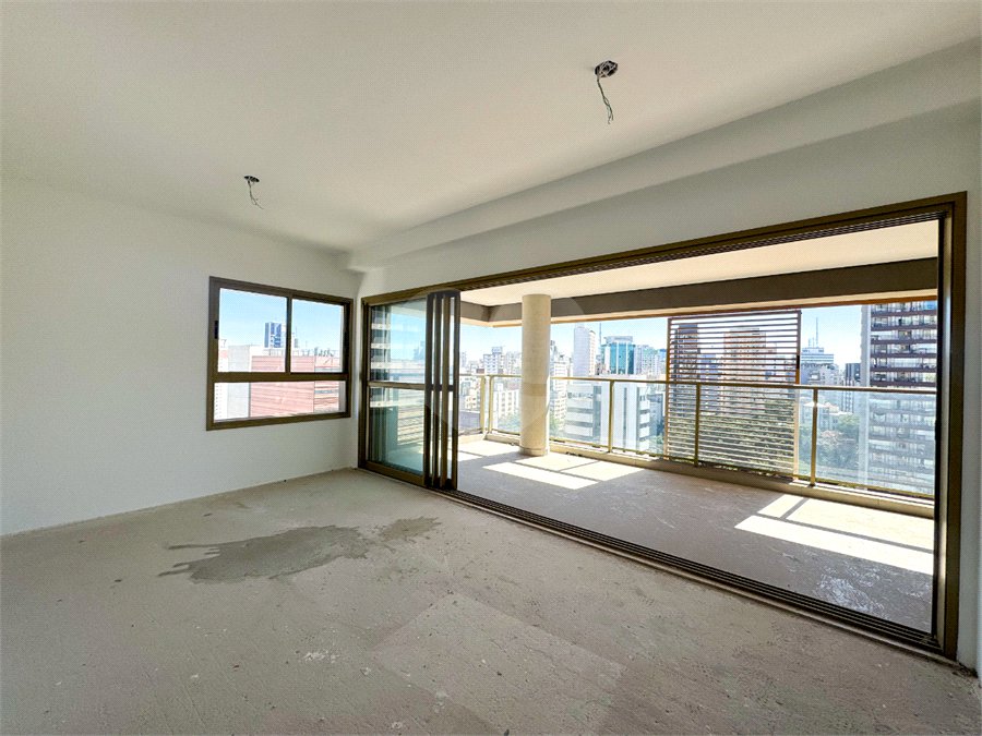 Apartamento à venda com 4 quartos, sendo 3 suítes,  em Vila Mariana, São Paulo, SP