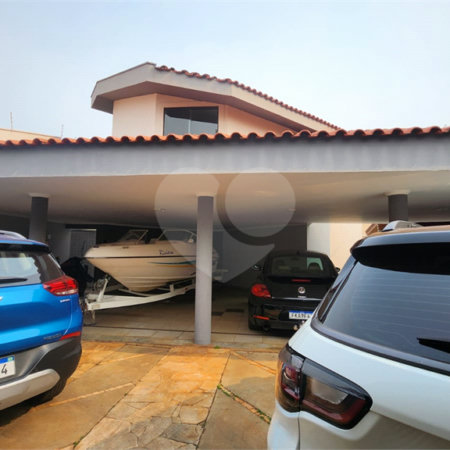 Casa à venda com 3 quartos, sendo 1 suíte, em Vila Harmonia, Araraquara, SP