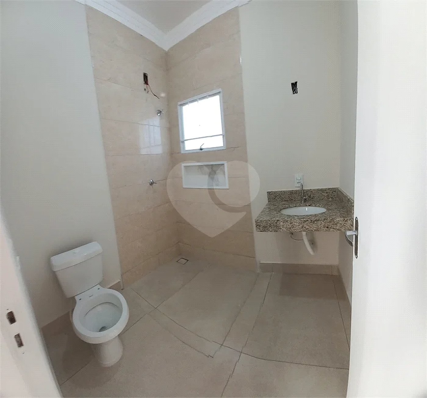Casa à venda com 2 quartos, sendo 1 suíte,  em Parque Bellaville, Hortolândia, SP