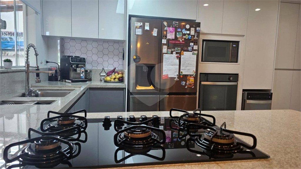 Sobrado à venda com 3 quartos, sendo 2 suítes, em Chácara Belenzinho, São Paulo, SP