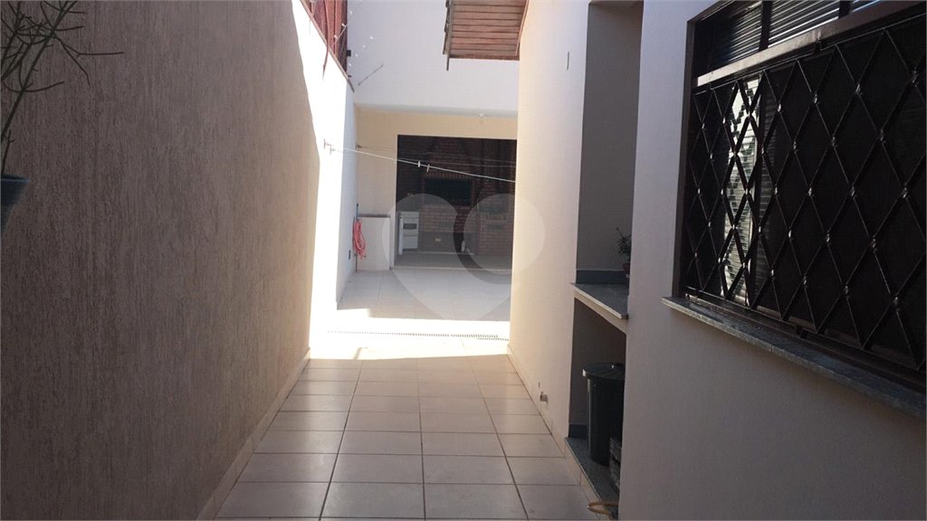 Sobrado à venda com 6 quartos, sendo 3 suítes, em Jardim Refúgio, Sorocaba, SP